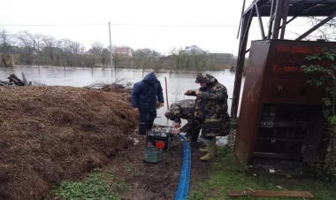 Xaçmazın iki qəsəbəsində evləri su basdı - VİDEO