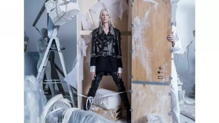 “Zara”-nın böyük qalmaqalı - Tabutda manekenlər və tərs çevrilmiş xəritə - FOTOlar