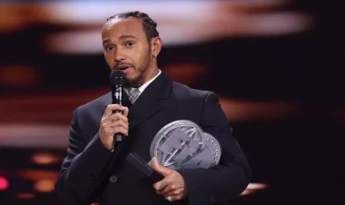 Hemilton mükafatı Bakıda hədiyyə edib? - FOTO