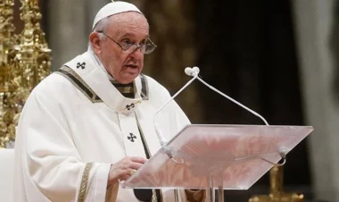 Papa Azərbaycanla Ermənistan arasında əldə olunan razılaşmanı alqışladı