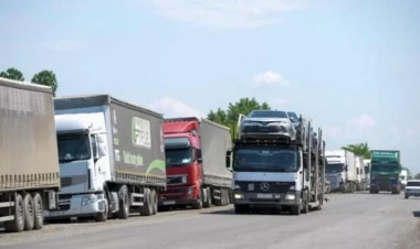 Gürcüstan-Azərbaycan sərhədində sıxlıq müşahidə edilir - FOTO