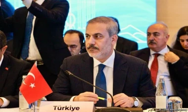 Hakan Fidan Kanadaya getdi