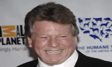 Məşhur aktyor 82 yaşında dünyasını dəyişdi - FOTOlar