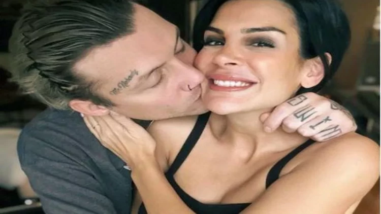 İstintaqa cəlb edilən növbəti türkiyəli fenomen göz yaşlarını saxlaya bilmədi - FOTOlar