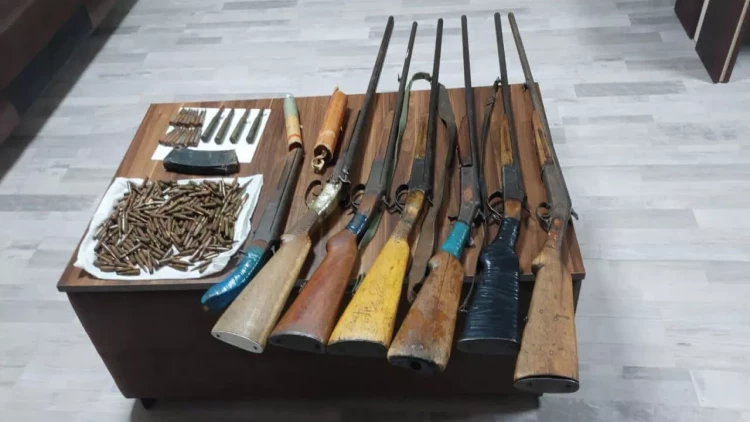 Ağsuda xeyli sayda silah-sursat aşkar edildi - FOTO