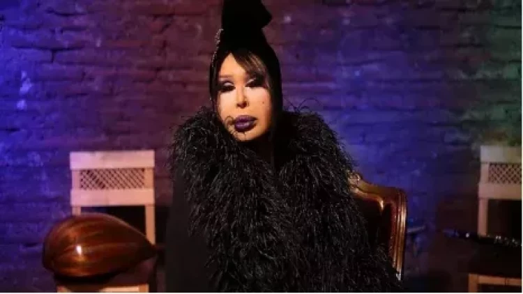 Makiyajsız görünüşü sosial mediada gündəm oldu - FOTO