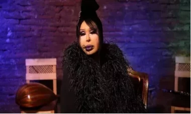 Makiyajsız görünüşü sosial mediada gündəm oldu - FOTO