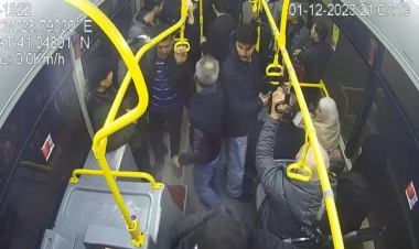 Avtobusda ağlasığmaz hadisə: Yuxuya gedən uşağı... - FOTOlar