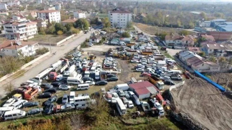 Maşın qəbiristanlığında 500 milyonluq sərvət çürüyür FOTOlar