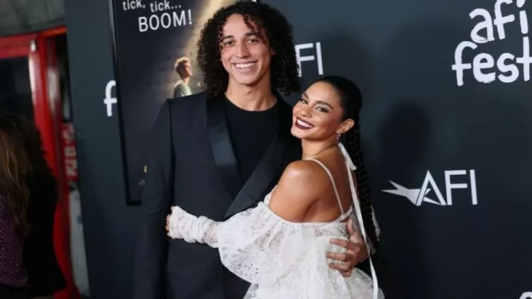 Özündən 7 yaş kiçik basketbolçu ilə ailə qurdu - FOTO