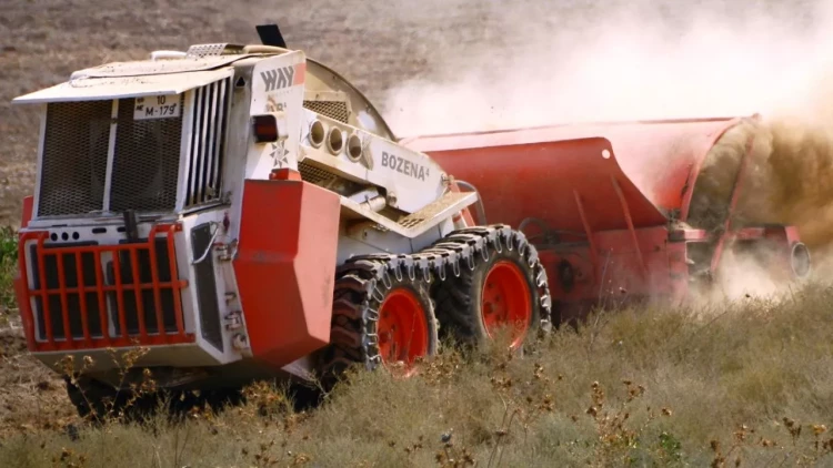 Azərbaycan artıq öz istehsalı olan minatəmizləyən maşınlardan istifadə edir - RƏSMİ