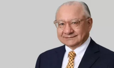 Keçmiş səfir casus çıxdı