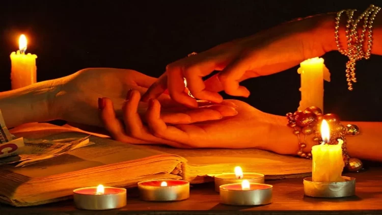 Qadın 6 kq qızılını falçıya verdi - Qeyri-adi səbəb