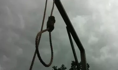 İranda biri qadın olmaqla 11 məhbus edam edilib - FOTO