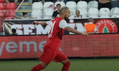 Diniyev hesabı açıb, komandası böyük hesabla qalib gəlib