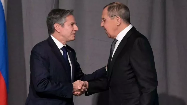 Lavrov Blinkeni qorxaq adlandırıb