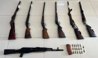 Çay kənarından silah-sursat aşkarlandı