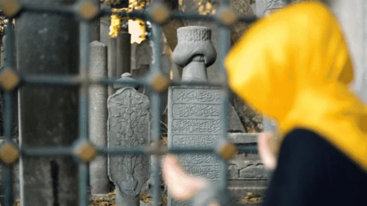 Arvad ölməzdən qabaq vəsiyyət edir ki, onu ərinin qəbrinin içində dəfn etsinlər....