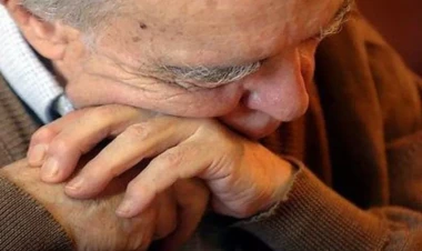 Nəvə 77 yaşlı babasını buna görə öldürüb - Şok səbəb