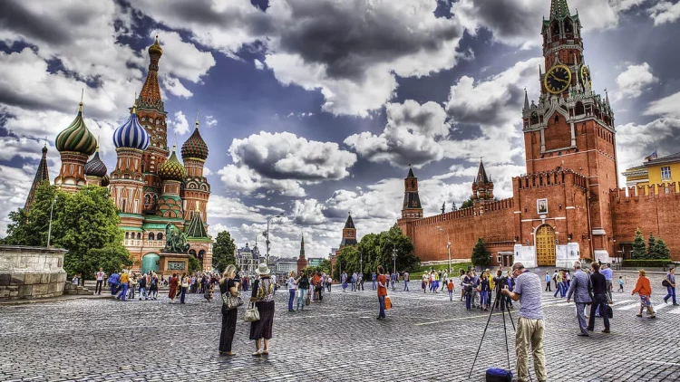 Rusiyada xarici vətəndaşlara bunlar qadağan olunacaq