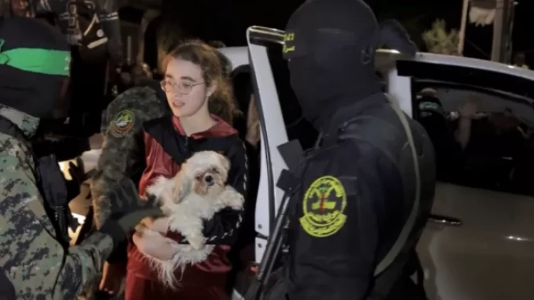 HƏMAS azad etdiyi israillilərin görüntüsünü yaydı - VİDEO