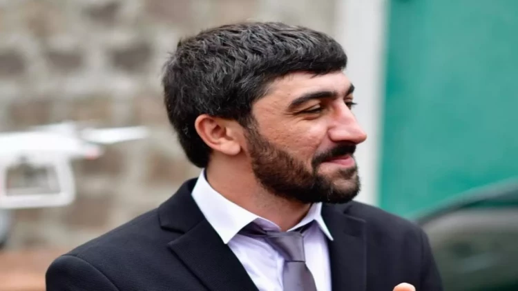 Bakıda anadan olan erməni deputat kimdir?