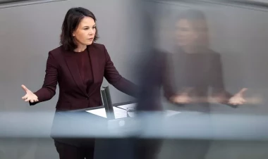 Məşhur siyasətçidən nazirə sərt tənqid: 