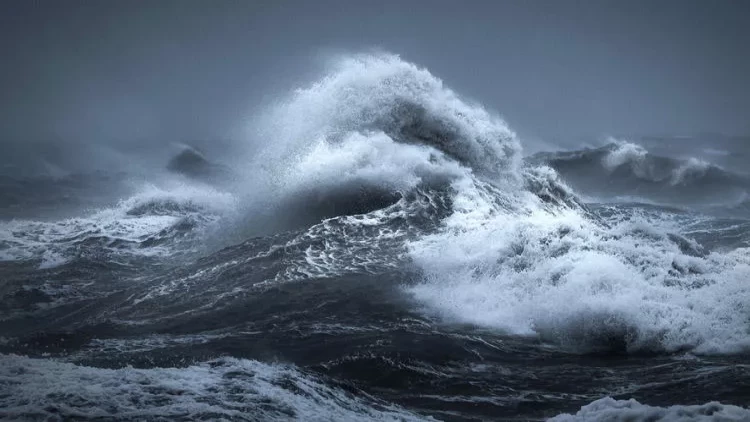 Xəzərdə dalğanın hündürlüyü 3 metri keçdi - FAKTİKİ HAVA