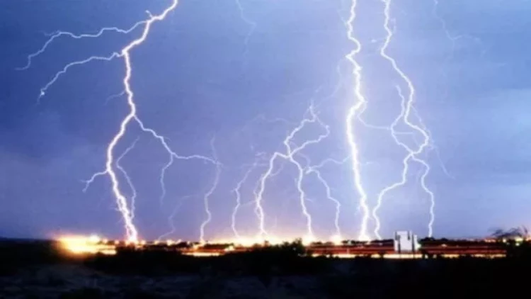 Türkiyədə dörd əsgəri ildırım vurdu - FOTO