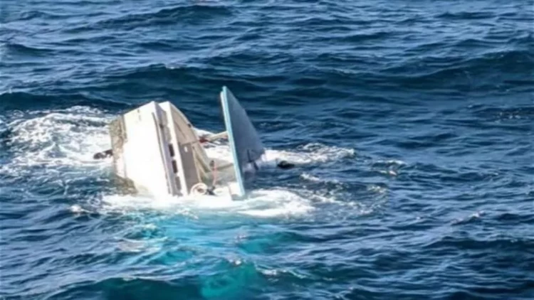 Yük gəmisi batdı - 14 ekipaj üzvündən xəbər yoxdur