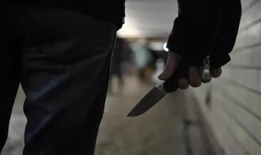 Azərbaycanda ata və oğulu bıçaqladılar