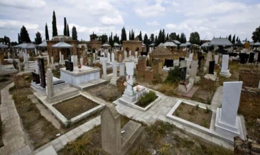 Qəbiristanlıqdan görün nəyi oğurladı