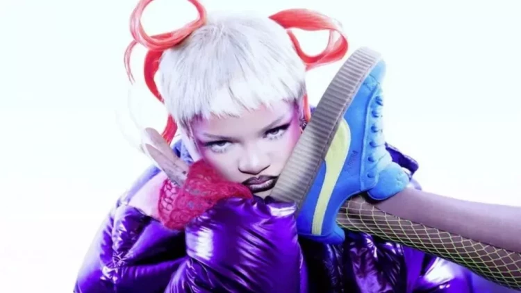 Rihanna tanınmaz halda - FOTOlar