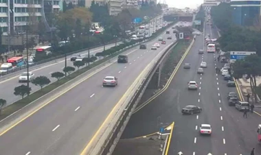 Yanğına görə bu yol bağlandı