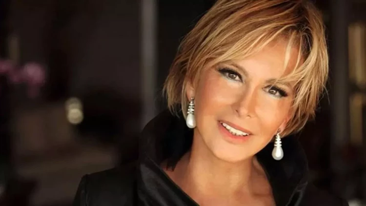 Məşhur aktrisa xəstəxanaya düşdü - FOTO