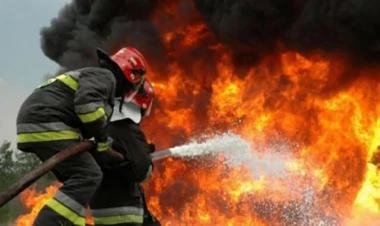 Bakıda bir neçə obyekt yanıb