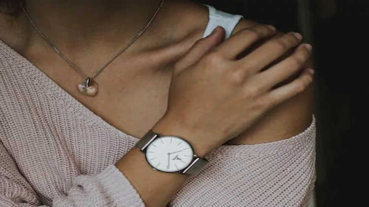 Azərbaycanda namus qətli - Evə kişi gətirən bacısını bu sözünə görə öldürdü