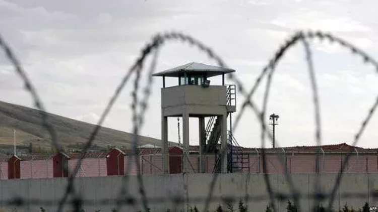 Oğlu öldürülən ana 13 il azadlıqdan məhrum edildi