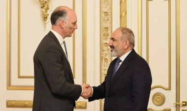 Leo Dokerti Ermənistana gedib