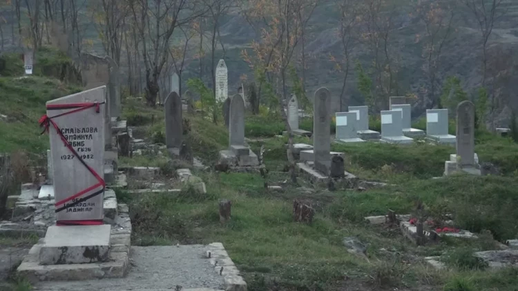 Laçında dağıdılmış məzarlıq yenidən bərpa edilir - VİDEO - FOTO