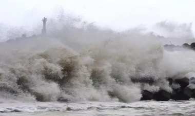 Qasırğa 2 nəfərin həyatına son qoydu