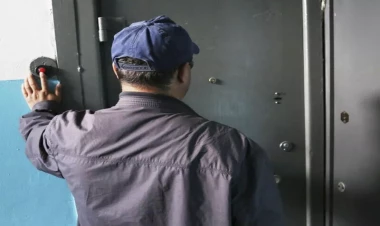 Evinə çağırdığı ustanı 