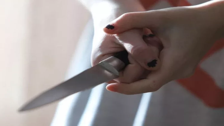 3 uşaq anası ərini yatdığı yerdə öldürdü - Təfərrüat - FOTO