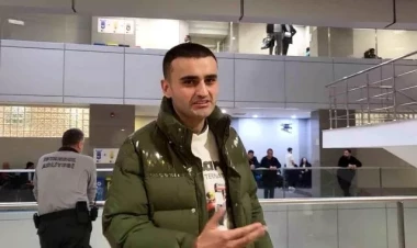 CZN Burak atasını günahlandırdı - 