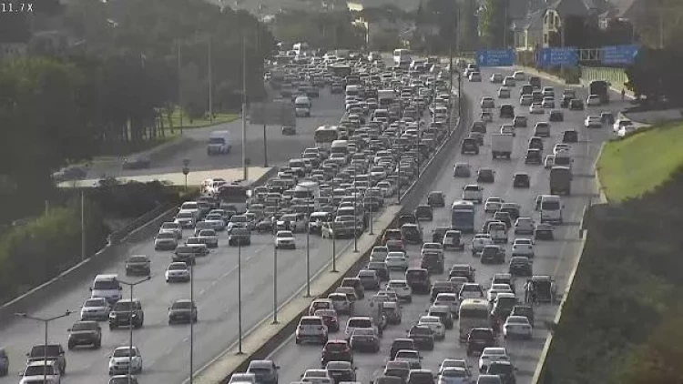 Bakıda bu prospekt iflic oldu: km-lərlə tıxac…