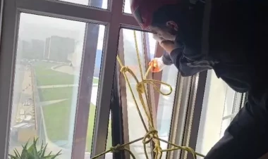 Bakıda hündürmərtəbəli yaşayış binasında təhlükəli anlar - VİDEO