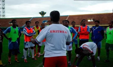 Futbolçuları başqa ölkələrdən sığınacaq istədi, milli komandaya qadağa qoyuldu