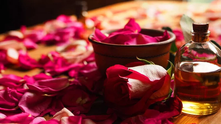 Cinsi həvəsi artırır, dəridəki ləkələri yox edir