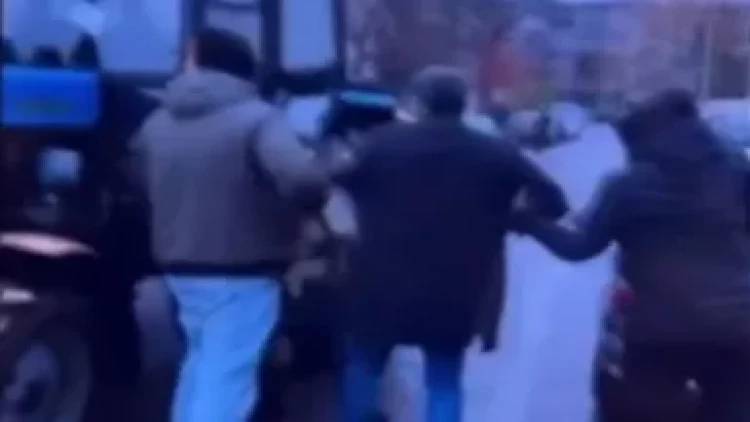 Silahlı şəxslər traktor sürücüsünü BELƏ SOYDULAR - VİDEO