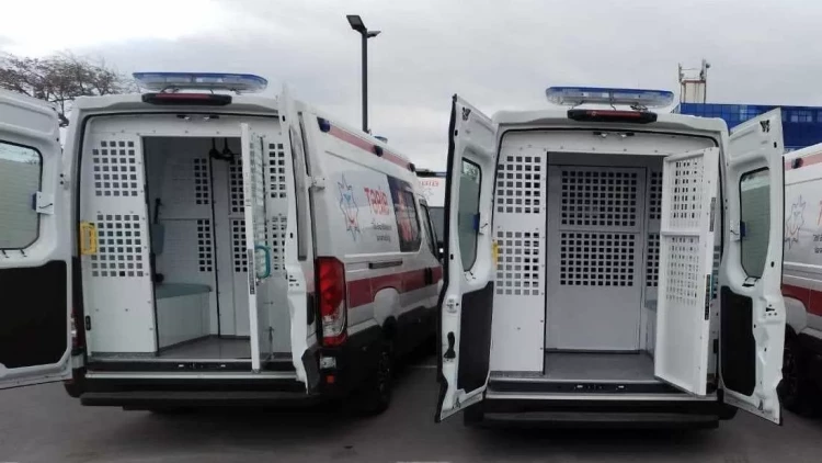 İtaliyadan Azərbaycana xüsusi təcili tibbi yardım avtomobilləri gətirildi - FOTO